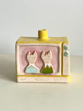 Load image into Gallery viewer, TV vase (cat yellow)
