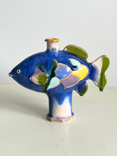 Load image into Gallery viewer, Fish vase (mix blue)

