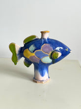 Load image into Gallery viewer, Fish vase (mix blue)
