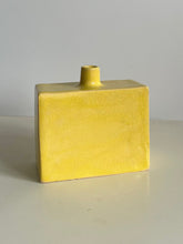 Load image into Gallery viewer, TV vase (cat yellow)
