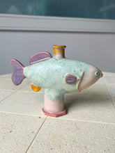 Load image into Gallery viewer, Fish vase (mint)
