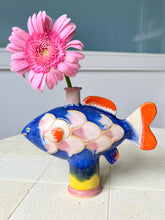 Load image into Gallery viewer, Fish vase (blue)
