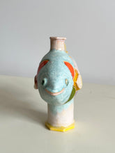 Load image into Gallery viewer, Fish vase (mint)
