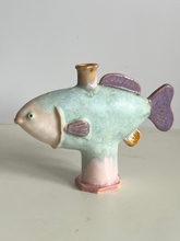 Load image into Gallery viewer, Fish vase (mint)
