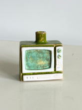 Load image into Gallery viewer, small TV vase (limette)

