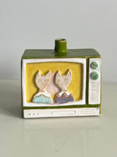 Load image into Gallery viewer, TV vase (cat limette)
